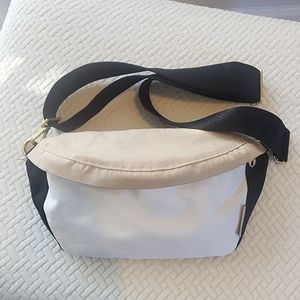 Canvelle colorblock fanny pack